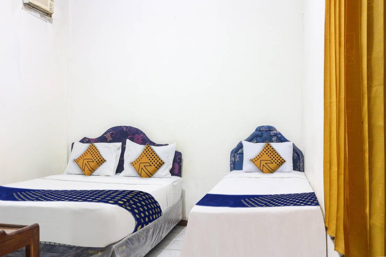 SPOT ON 91212 Hotel Kelimutu Kupang  Exterior foto